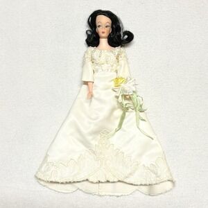 Vintage 1960s Uneeda Lilli-Style Barbie Clone Doll U Neck Black Hair Bride Wendy